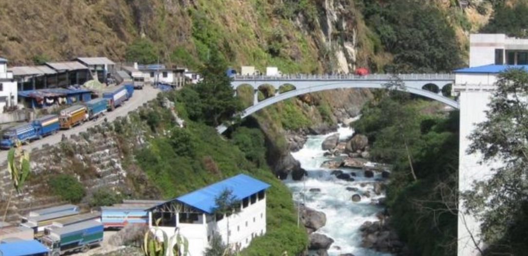 तातोपानी नाकाबाट व्यापार सहज बनाउन माग 